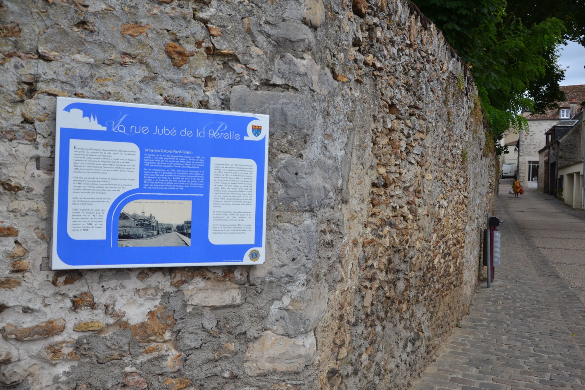 remparts de dourdan